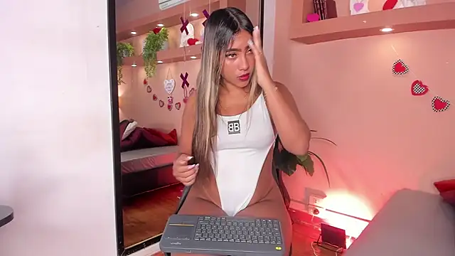 SofiaBennett  online show from 16, 2, 2026