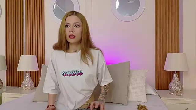 AmberHudson online show from 18, 11, 2025