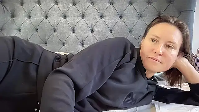 eatmypie69 online show from 22, 9, 2025