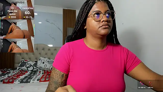 Snapshot of ZahraRose chatting on 18, 7, 2026 ZahraRose online show from 18, 7, 2026