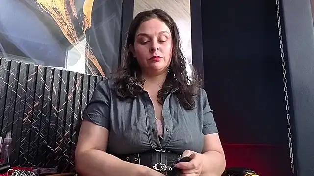 AmandaKovich online show from 7, 4, 2026