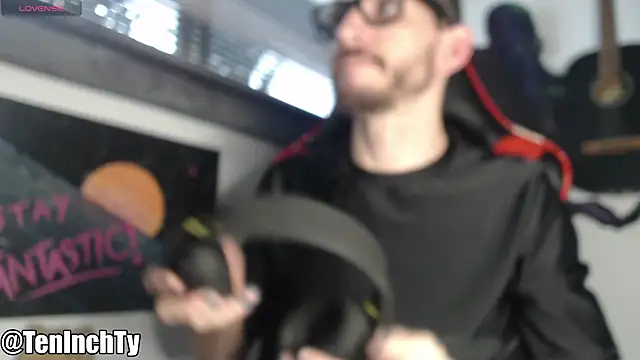 Snapshot of teninchty chatting on 1, 12, 2025 teninchty online show from 1, 12, 2025