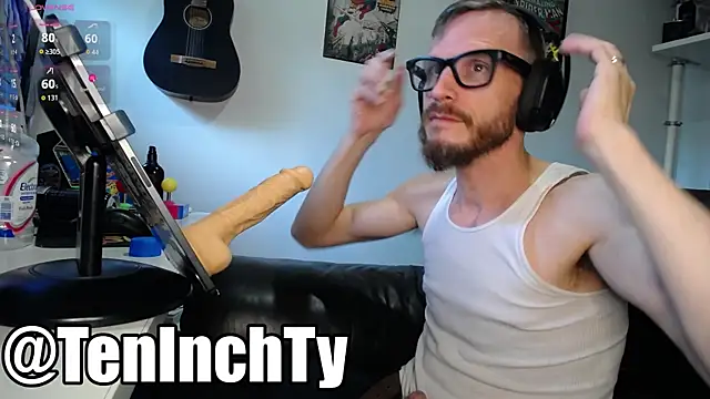 Snapshot of teninchty chatting on 21, 6, 2026 teninchty online show from 21, 6, 2026