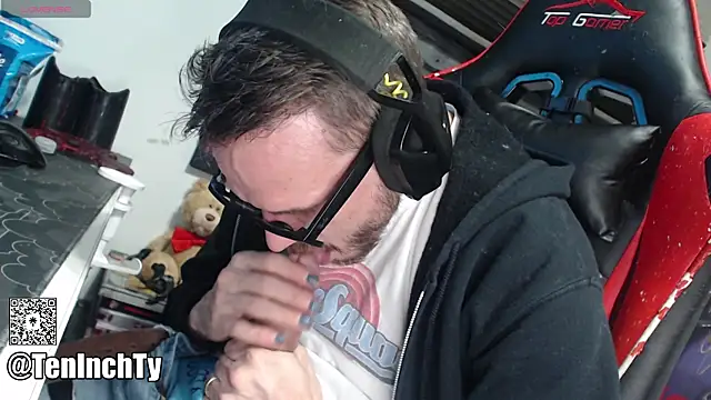 Snapshot of teninchty chatting on 18, 11, 2025 teninchty online show from 18, 11, 2025