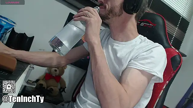 Snapshot of teninchty chatting on 18, 11, 2025 teninchty online show from 18, 11, 2025