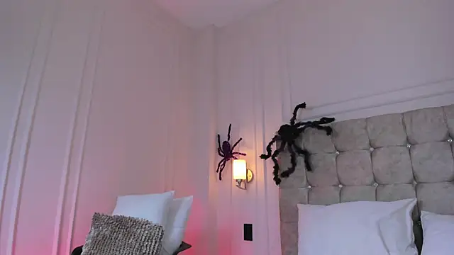 Snapshot of JasmineRoss_1 chatting on 14, 10, 2025 JasmineRoss 1 online show from 14, 10, 2025