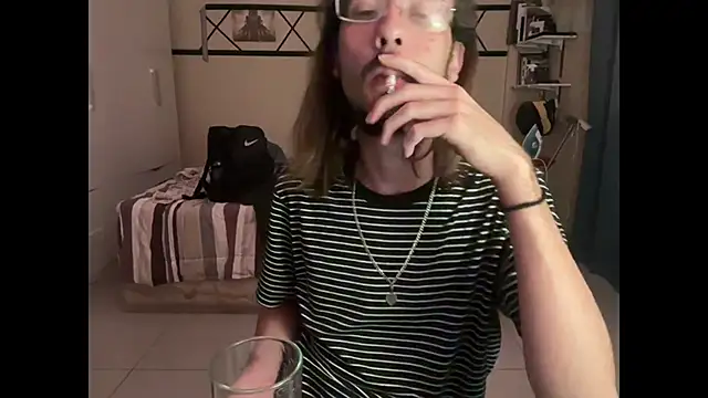 H3llB0Y6 online show from 15, 1, 2026