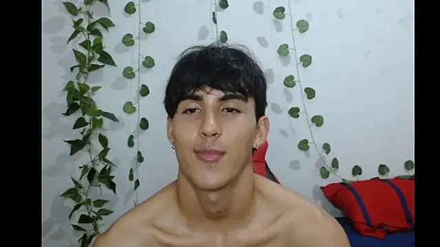 Snapshot of neithanzynxx chatting on 5, 3, 2025 neithanzynxx online show from 5, 3, 2025