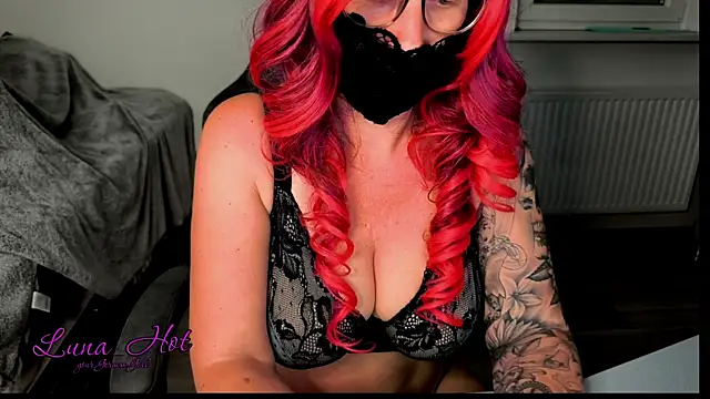 Lunalein online show from 4, 5, 2026