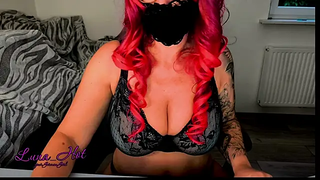 Lunalein online show from 10, 6, 2026