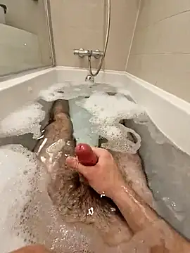 Lezoz  online show from 8, 3, 2025