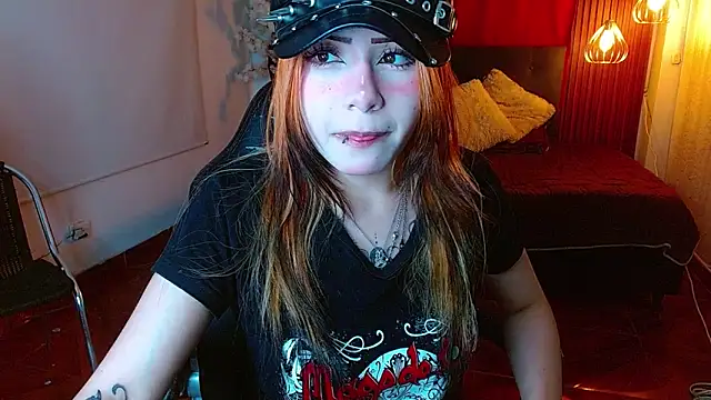 Snapshot of fyreandfox_ chatting on 17, 6, 2026 fyreandfox online show from 17, 6, 2026