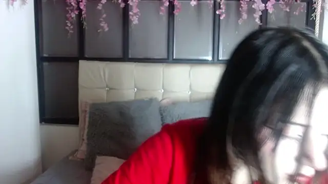 fyreandfox  online show from 18, 12, 2025