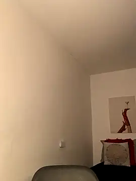 Dahiana Giil online show from 11, 11, 2025