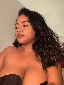 Dahiana Giil online show from 24, 11, 2025