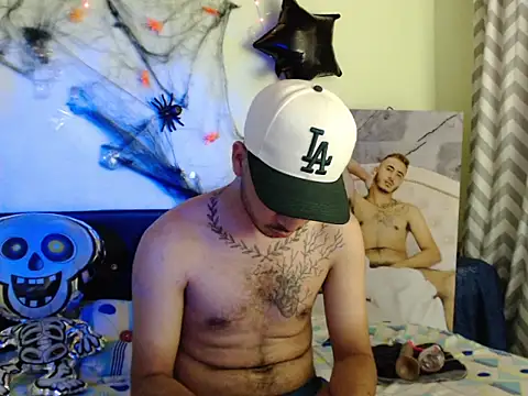 Snapshot of AdamParker_ chatting on 21, 10, 2025 AdamParker online show from 21, 10, 2025