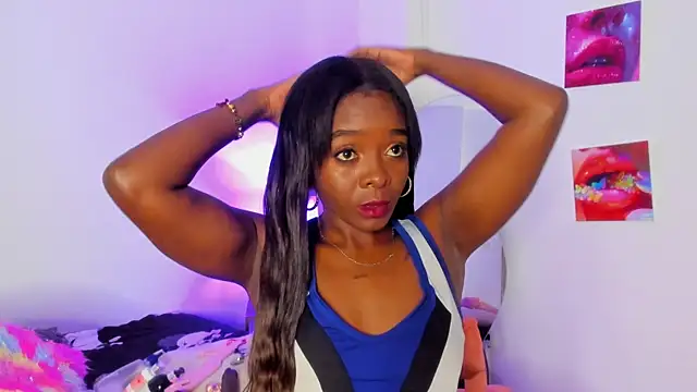 Snapshot of naomy_68 chatting on 11, 10, 2025 naomy 68 online show from 11, 10, 2025