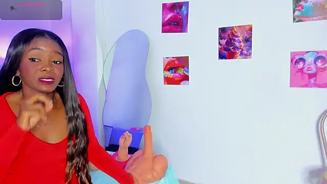 Snapshot of naomy_68 chatting on 12, 11, 2025 naomy 68 online show from 12, 11, 2025