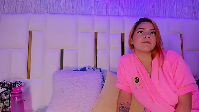 hillary uckerman  online show from 4, 3, 2026