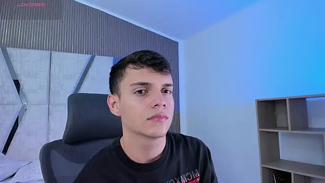 Snapshot of JacobRoberts1 chatting on 15, 11, 2025 JacobRoberts1 online show from 15, 11, 2025