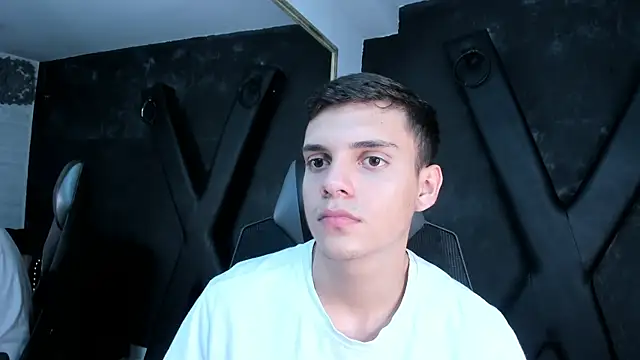 Snapshot of JacobRoberts1 chatting on 21, 11, 2025 JacobRoberts1 online show from 21, 11, 2025