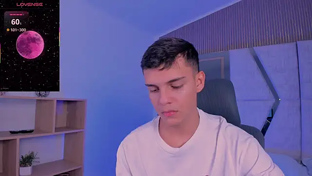 Snapshot of JacobRoberts1 chatting on 4, 11, 2025 JacobRoberts1 online show from 4, 11, 2025