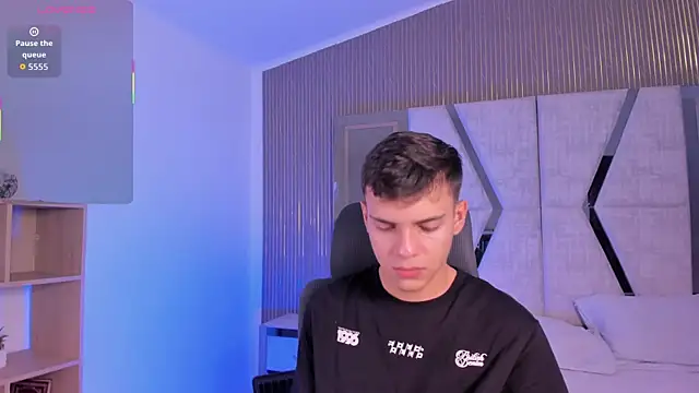 Snapshot of JacobRoberts1 chatting on 7, 11, 2025 JacobRoberts1 online show from 7, 11, 2025