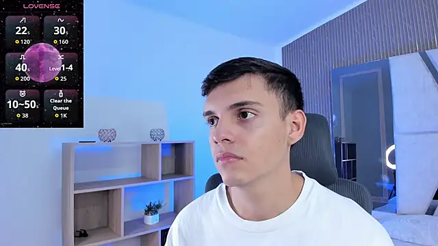 Snapshot of JacobRoberts1 chatting on 17, 11, 2025 JacobRoberts1 online show from 17, 11, 2025