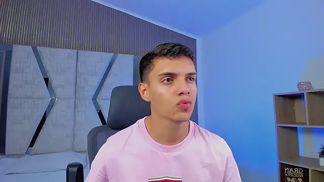 Snapshot of JacobRoberts1 chatting on 10, 10, 2025 JacobRoberts1 online show from 10, 10, 2025