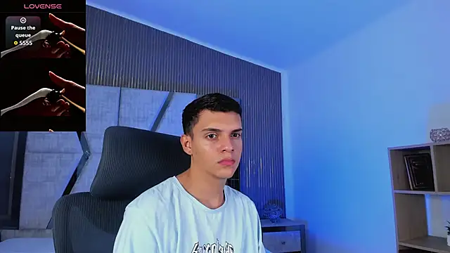 Snapshot of JacobRoberts1 chatting on 16, 10, 2025 JacobRoberts1 online show from 16, 10, 2025