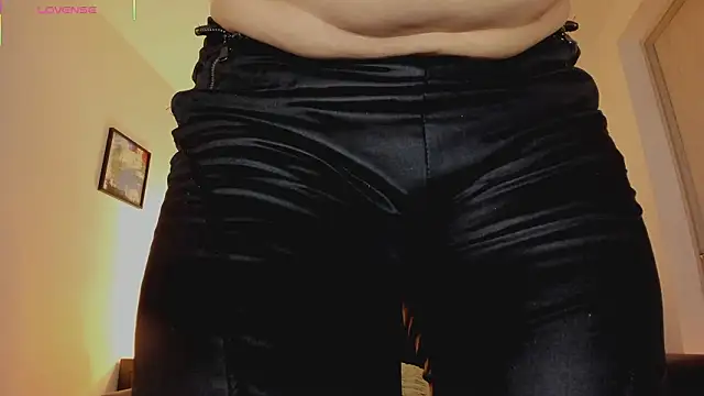 Skay Hot online show from 27, 3, 2026