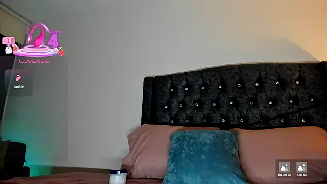 Skay Hot online show from 8, 3, 2025