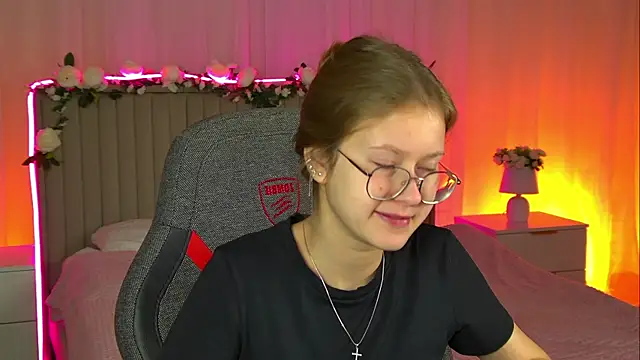 EveMundie online show from 15, 10, 2025