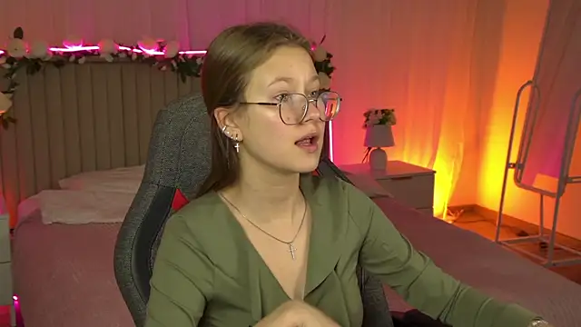 EveMundie online show from 17, 11, 2025