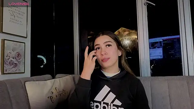 Ivanna West online show from 21, 4, 2026