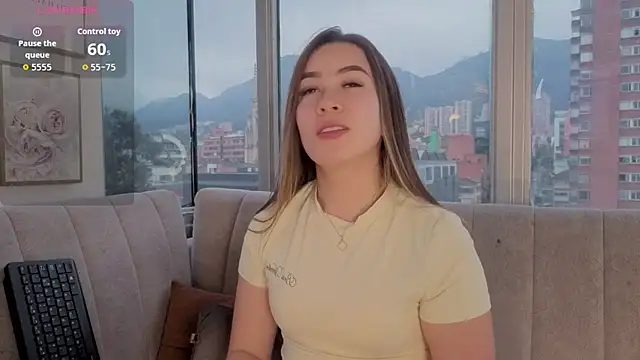 Snapshot of Ivanna_West chatting on 8, 6, 2026 Ivanna West online show from 8, 6, 2026