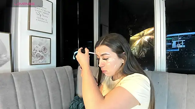 Snapshot of Ivanna_West chatting on 8, 7, 2026 Ivanna West online show from 8, 7, 2026