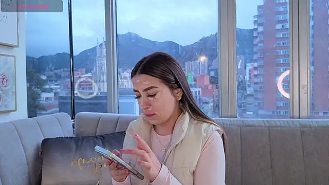 Snapshot of Ivanna_West chatting on 11, 5, 2026 Ivanna West online show from 11, 5, 2026