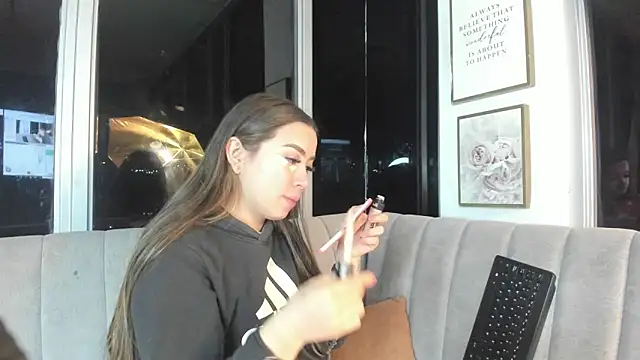 Snapshot of Ivanna_West chatting on 18, 6, 2026 Ivanna West online show from 18, 6, 2026