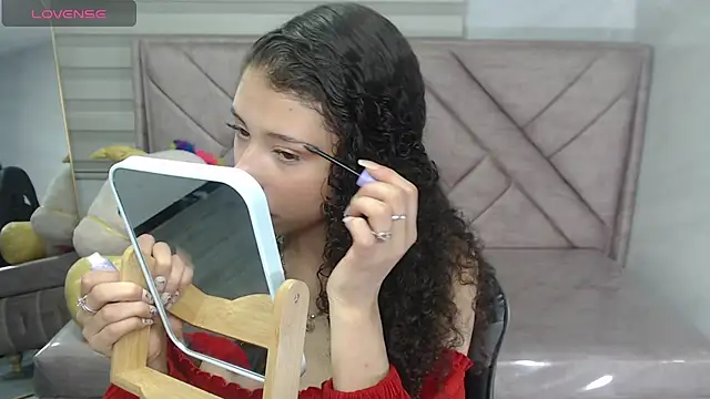danatella a online show from 21, 9, 2025