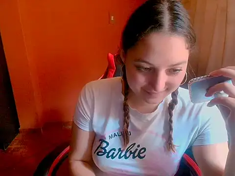 Snapshot of Daianna_m_ chatting on 26, 3, 2026 Daianna m online show from 26, 3, 2026