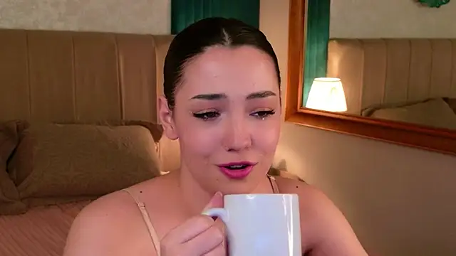 Snapshot of Alice_Deleon chatting on 29, 4, 2026 Alice Deleon online show from 29, 4, 2026