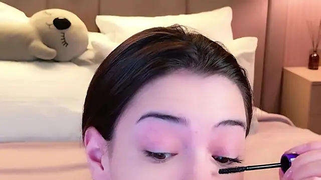 Alice Deleon online show from 24, 11, 2025