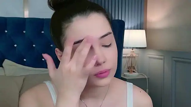 Alice Deleon online show from 19, 4, 2026