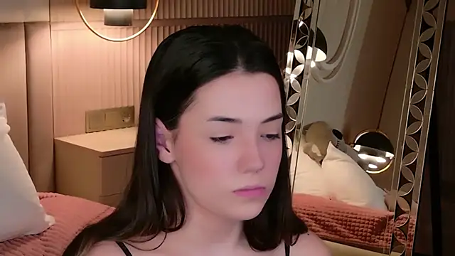 Alice Deleon online show from 8, 2, 2026