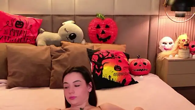 Alice Deleon online show from 29, 10, 2025