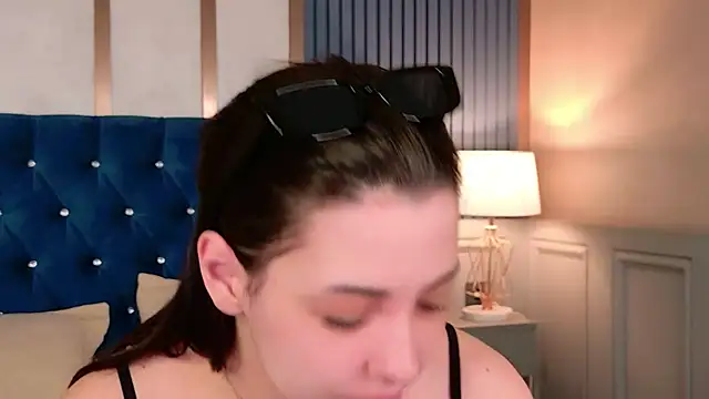 Alice Deleon online show from 9, 7, 2026
