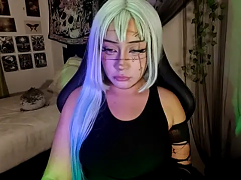 Snapshot of blue_katt chatting on 28, 11, 2025 blue katt online show from 28, 11, 2025