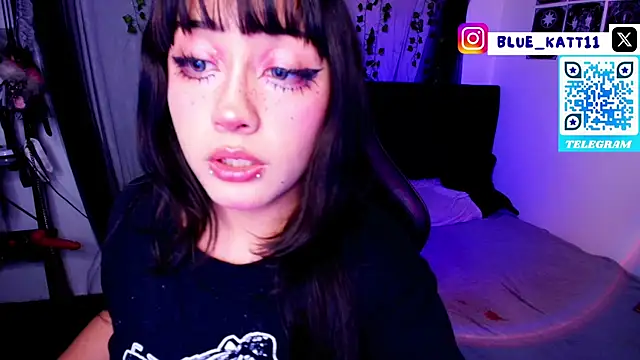 Snapshot of blue_katt chatting on 30, 4, 2026 blue katt online show from 30, 4, 2026