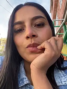 Emily sharlot online show from 11, 11, 2025